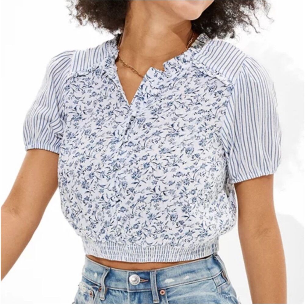 American Eagle Cropped Smocked Blouse-Size S